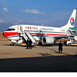温州龙湾机场货运航空快运业稳步发展的原因是什么？